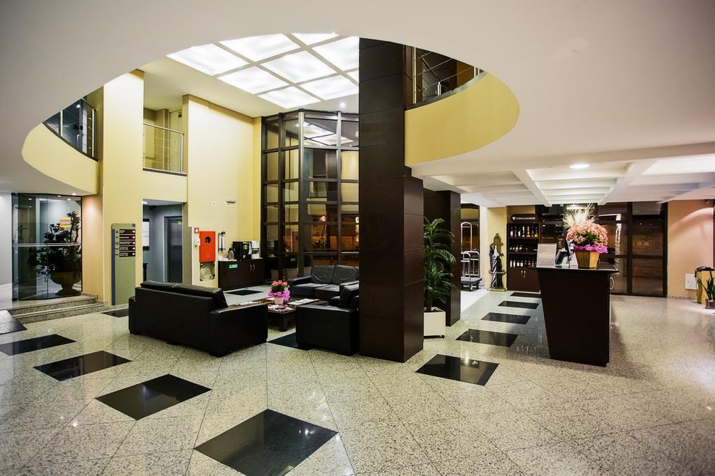 Hotel Campo Largo Comfort Exterior photo